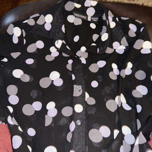Womens NEW YORK AND COMPANY Black White Polka Dot Top S With Flattering Darts - Picture 1 of 10